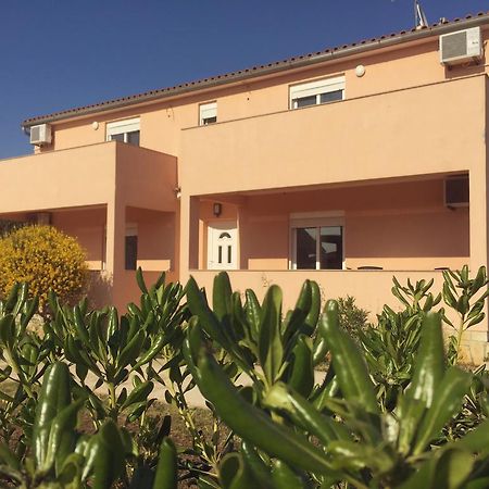 Sunny Rock Volme Apartments Banjole Room photo